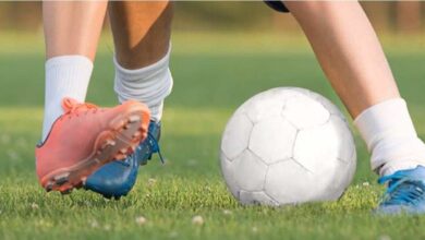 أهم ست إصابات في ملاعب كرة القدم: كيف يمكن أن يمنع اللاعبون حدوثها؟وكيف يتم إسعافها وعلاجها؟