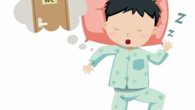 كيف تساعدين طفلك على أن لا يبلل فراشه ليلا.. أحدث التوصيات الطبية البريطانية..