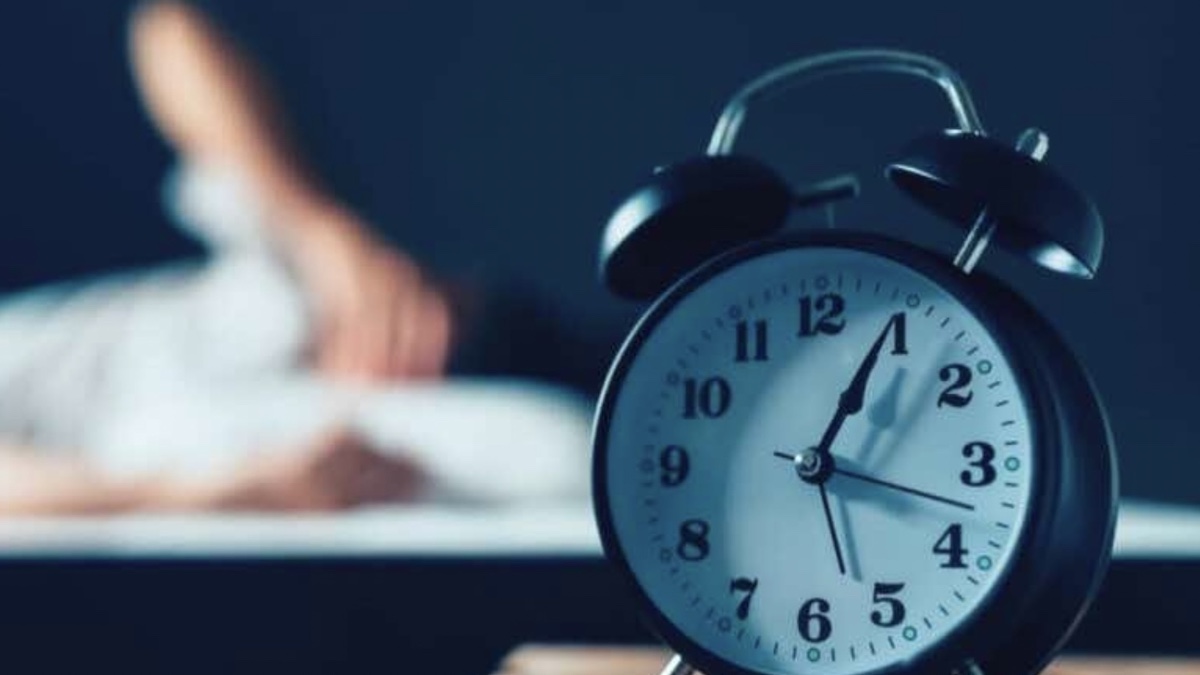 أهم 4 أسباب محتملة ل النوم المتقطع أثناء الليل، وما العلاج؟
