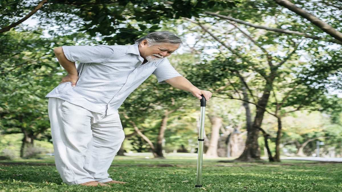 7 حالات تزيد احتمالات هشاشة العظام مع التقدم في العمر