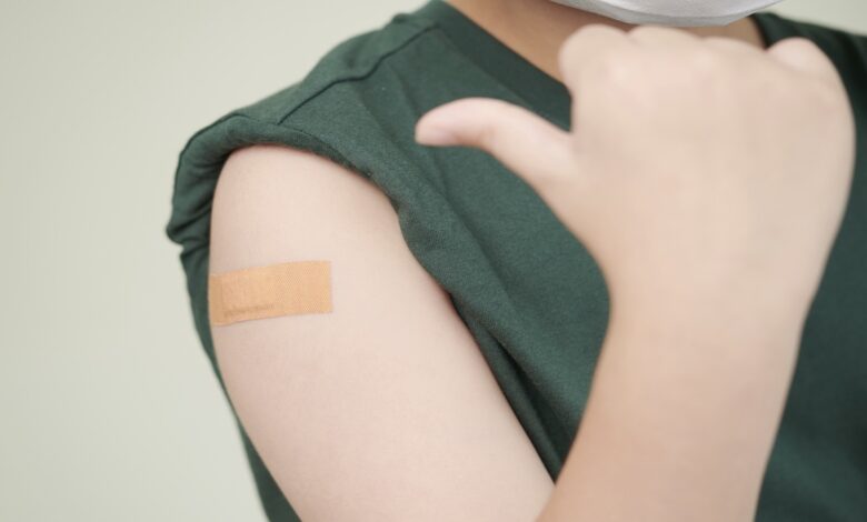 تطعيم الاطفال ضد كوفيد-19| التوصيات تختلف في بريطانيا وأمريكا، فما السبب؟
