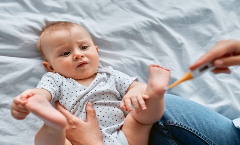 برد المعدة عند الاطفال الرضع | كيف يحدث؟ و 4 نصائح طبية لرعاية طفلك